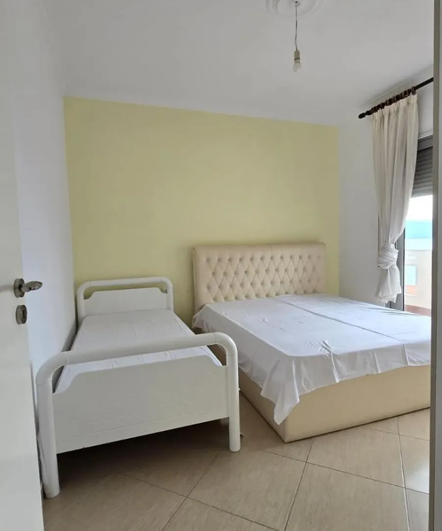 Tirent Apartment - Your Beach Home In Vlorë