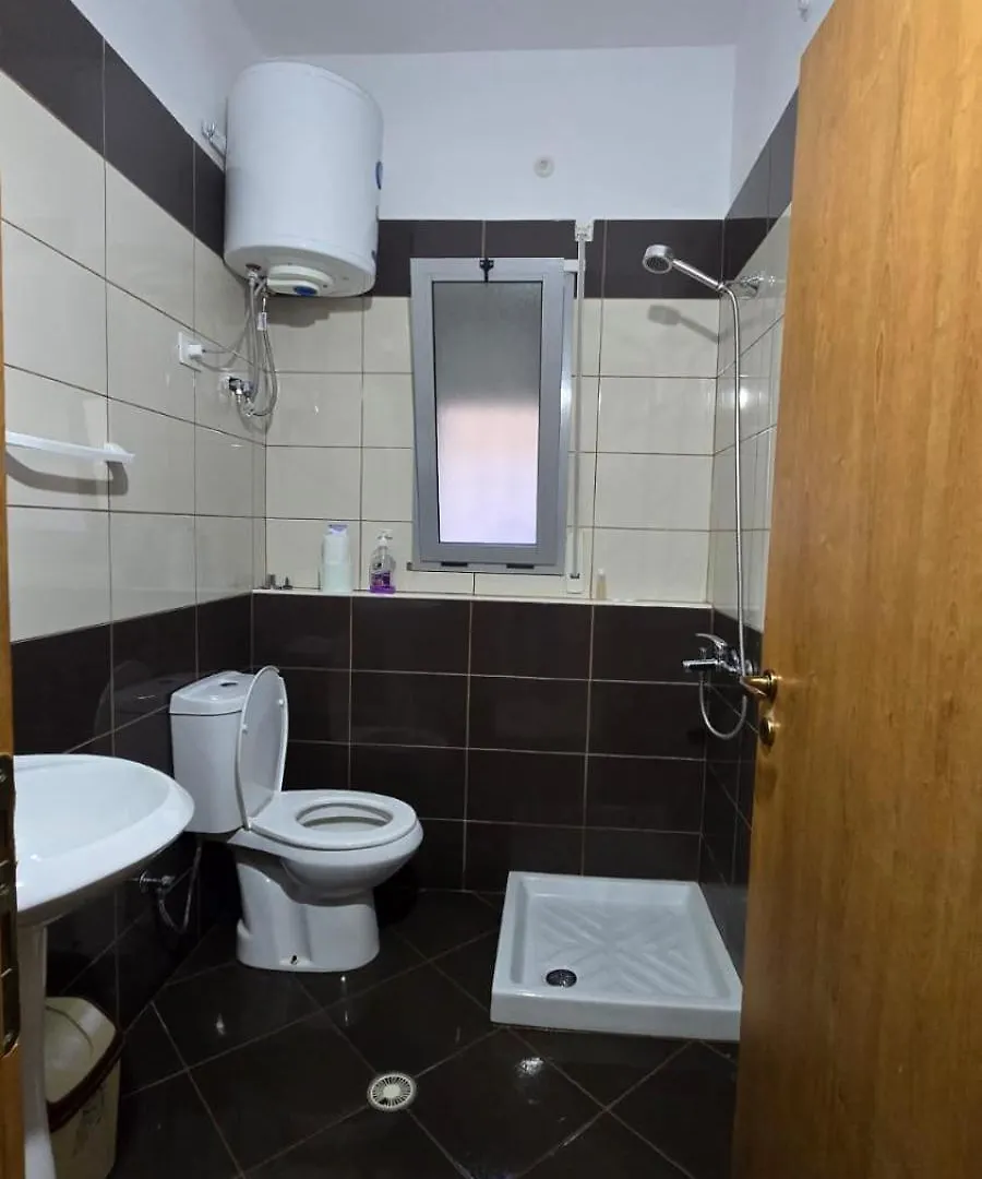 Tirent Apartment - Your Beach Home In Vlorë